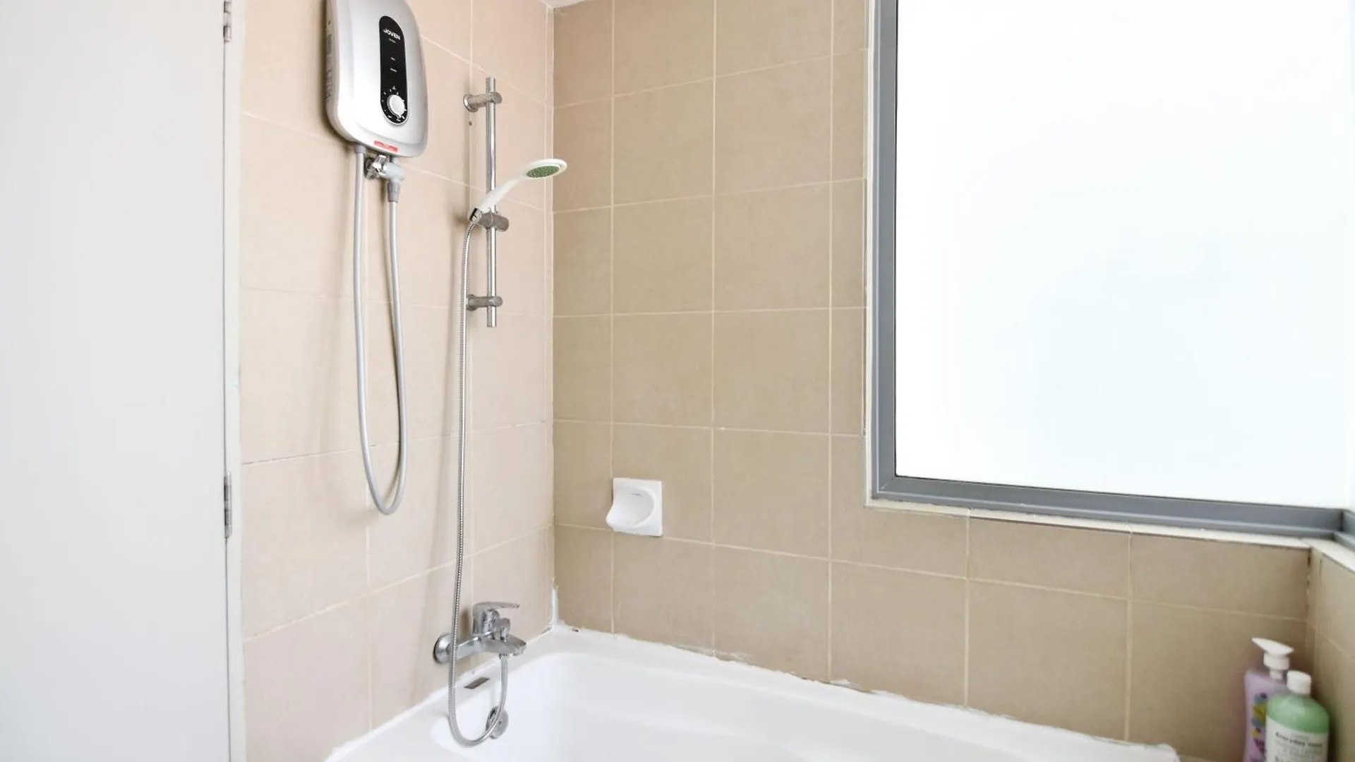 Cozy 4Br Apt Free Parking Near Lalaport Klcc Kuala Lumpur 0*,  Malaysia